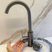 Grifo KM-AN09 – Diseño Elegante para Cocinas con Personalidad