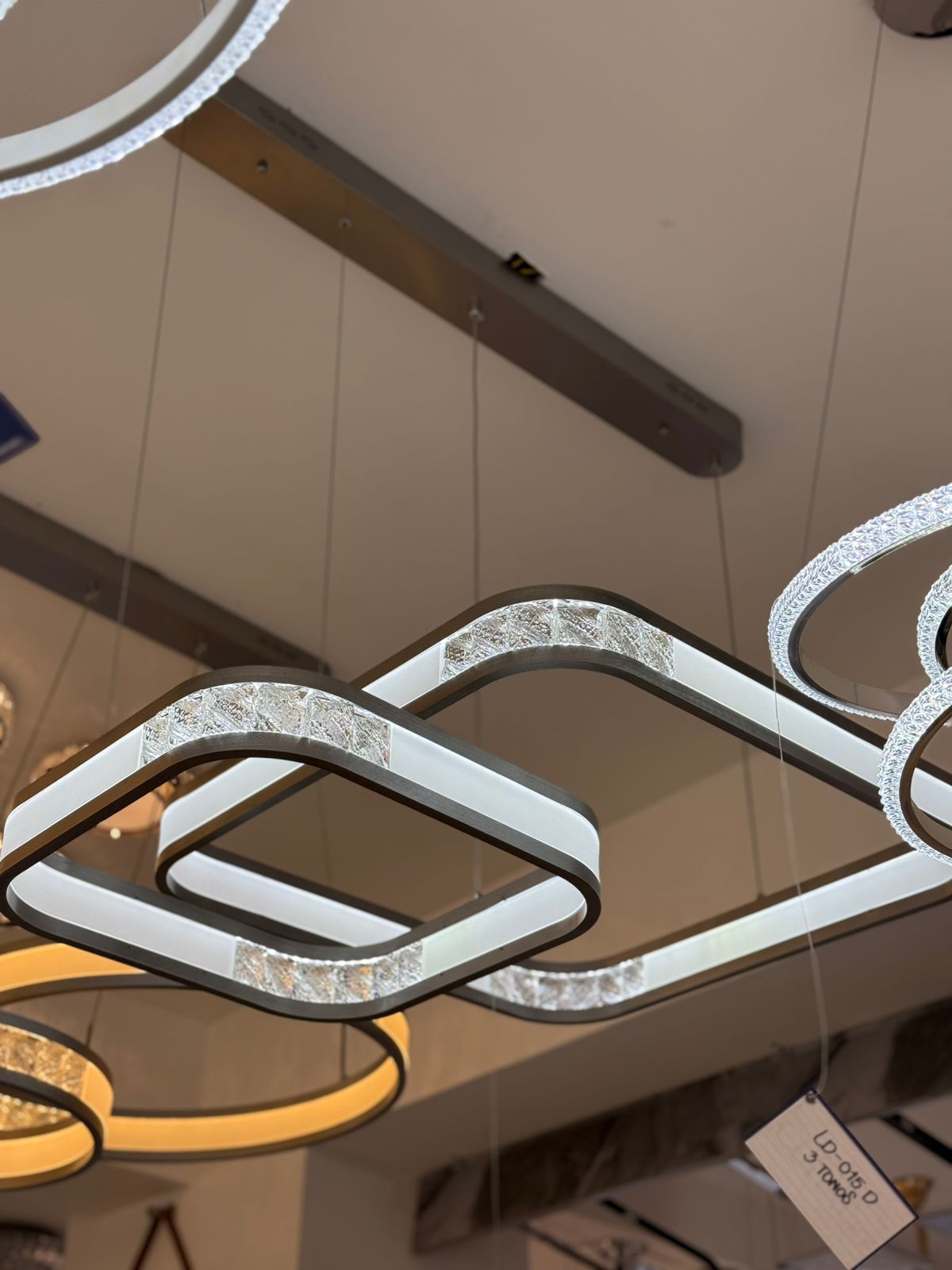LAMPARA LED /3 TONOS DE LUZ -  LD-035C