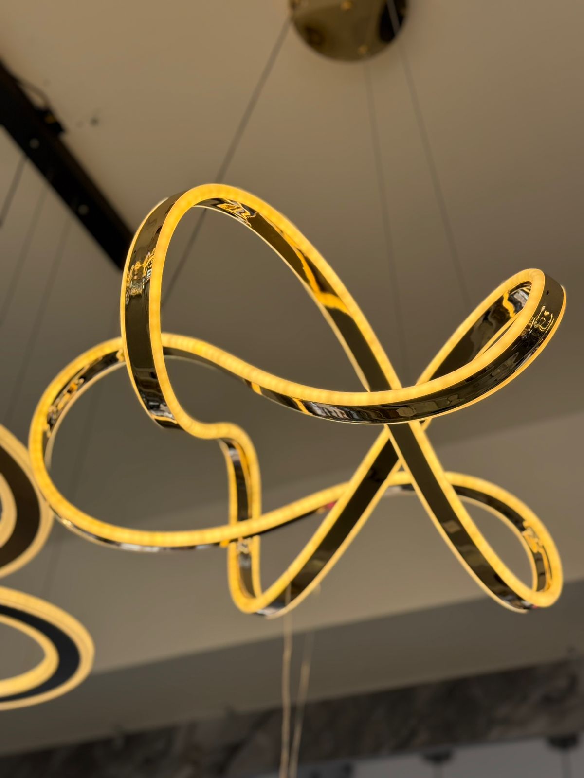 Lámpara Colgante LED Moderna Diseño Infinito  – Iluminación Decorativa Premium