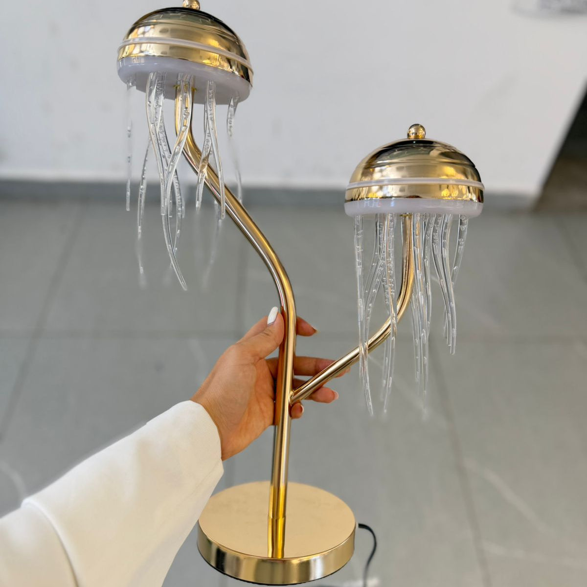 Lámpara de Mesa LED Medusas de Cristal Dorada | Lámpara Decorativa para Mesita de Noche y Sala
