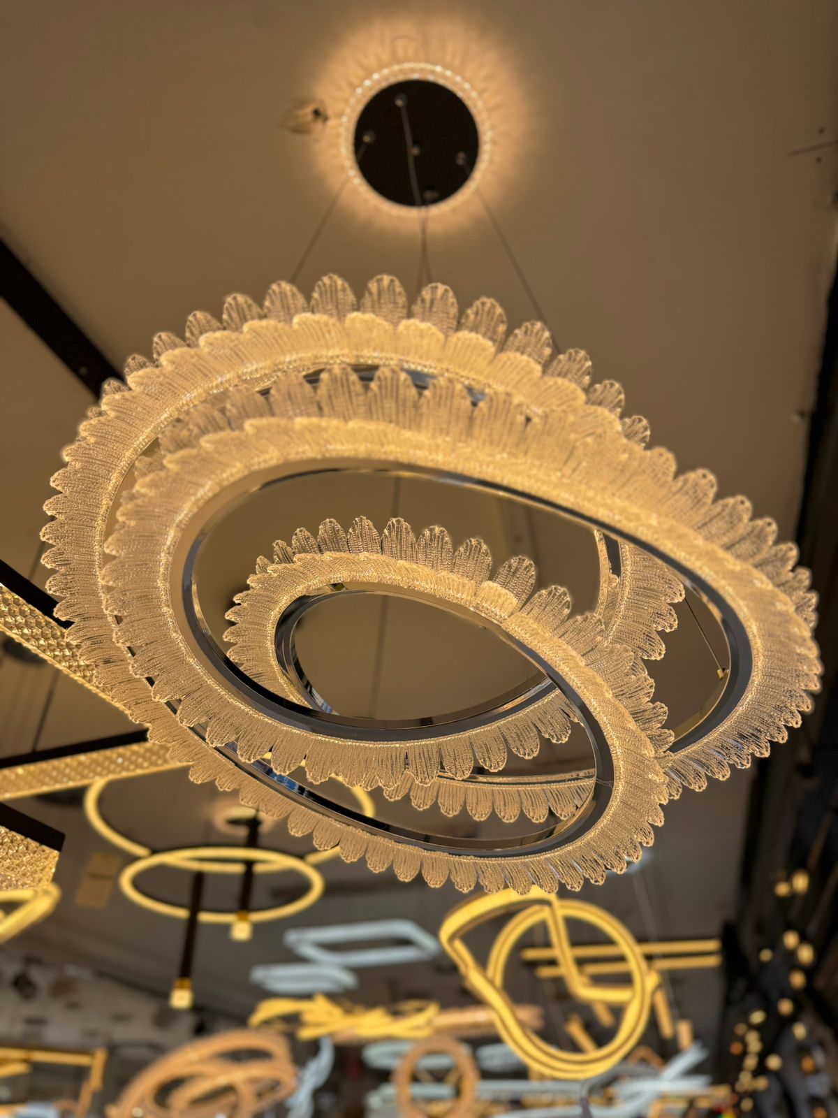 Lámpara Colgante LED Circular Cristal Premium Dorada | Diseño Moderno de Lujo